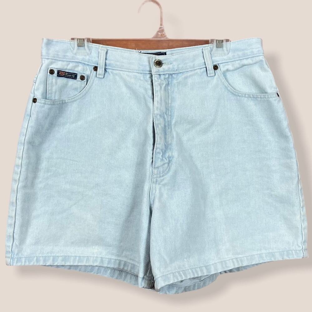 Vintage 90s Route 66 Size 10 Light Wash High Rise 100% Cotton Denim Mom Shorts